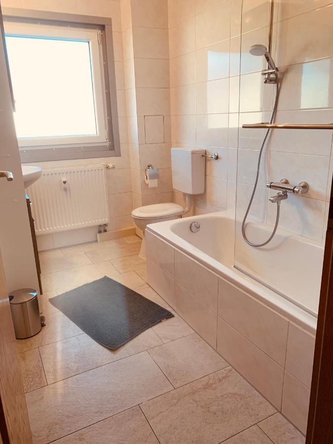 Felix Living 4, Modern & Cozy 2 Zimmer Wohnung, Balkon, Parkplatz Salzweg Extérieur photo
