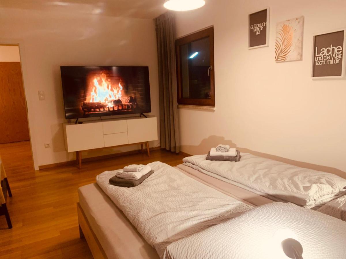 Felix Living 4, Modern & Cozy 2 Zimmer Wohnung, Balkon, Parkplatz Salzweg Extérieur photo
