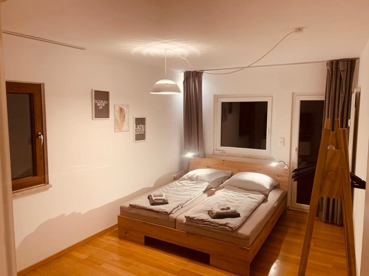 Felix Living 4, Modern & Cozy 2 Zimmer Wohnung, Balkon, Parkplatz Salzweg Extérieur photo